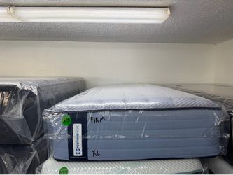 TWIN XL SEALY POSTUREPEDIC (FIRM) MATTRESS & BOX SPRING BED SET