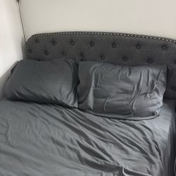 Full Size Bed With Mattress Included $300