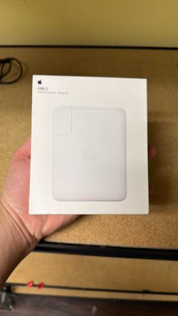 Apple USB C 140w Power Adapter New In Box 