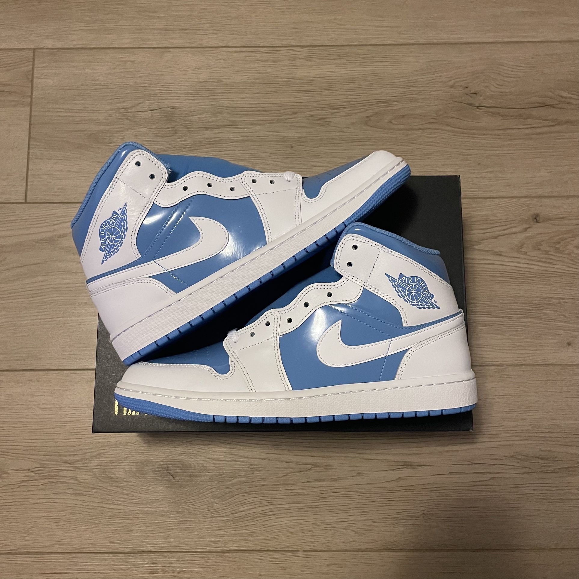 Size 9.5 - Air Jordan 1 Mid “Legend Blue” 2024 (NEW MISSING LID) | FZ2142-114
