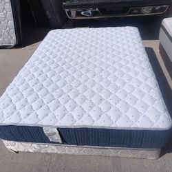 Full Size Mattress And Box Spring 