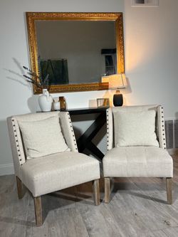 Set of 2 Cream Accent Chairs with Nailhead Trim