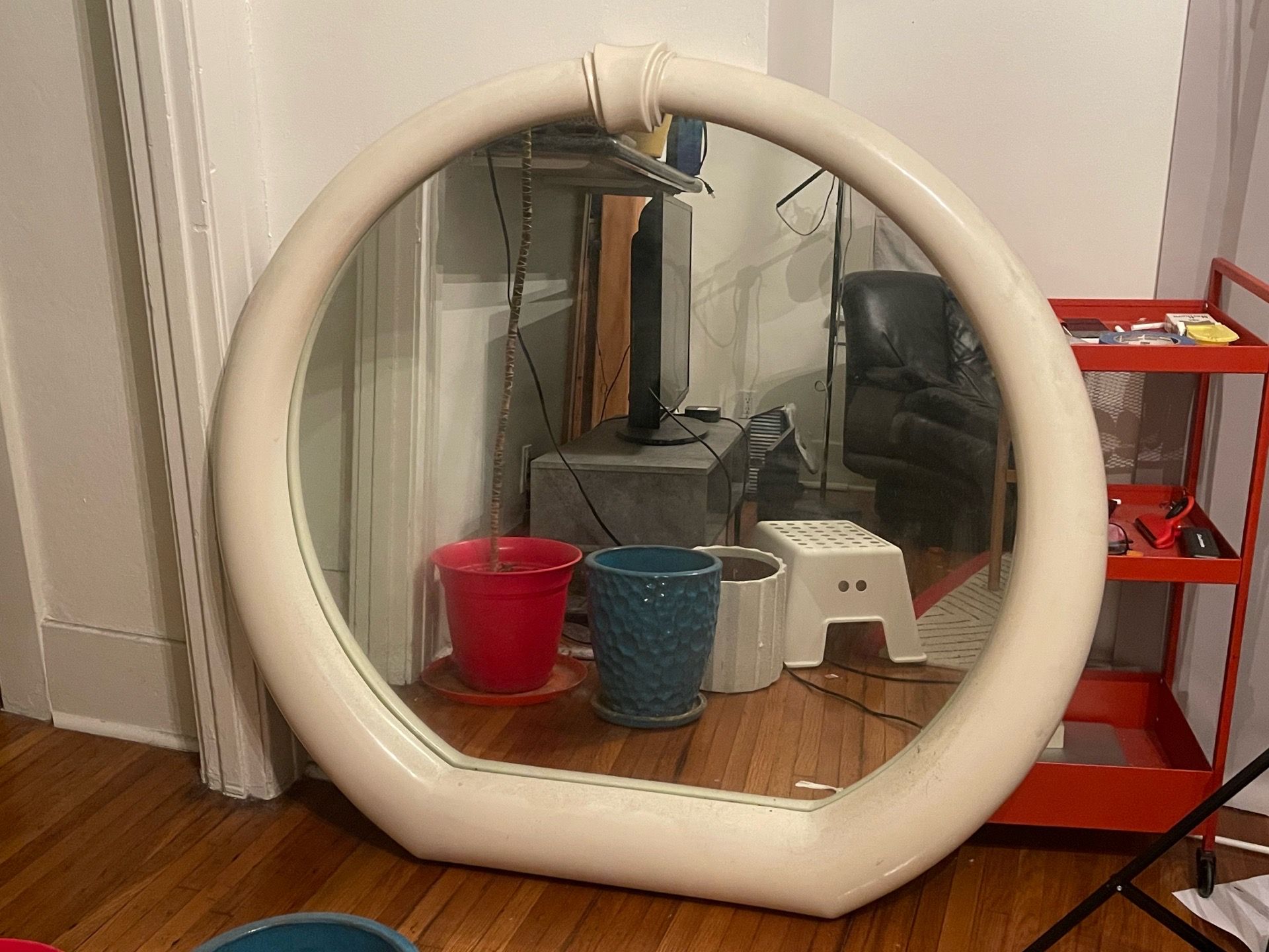 VINTAGE WHITE CERAMIC MIRROR