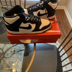 White/black Panda High Nike Dunks Sz10