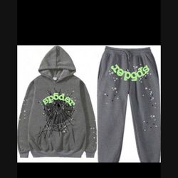 Spider Sweatsuit /Medium 