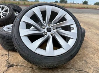FREE DELIVERY- 4X 20” 2025 Tesla Model Y HELIX wheels Hankook EVO 255/40/20 90% Tires TPMS