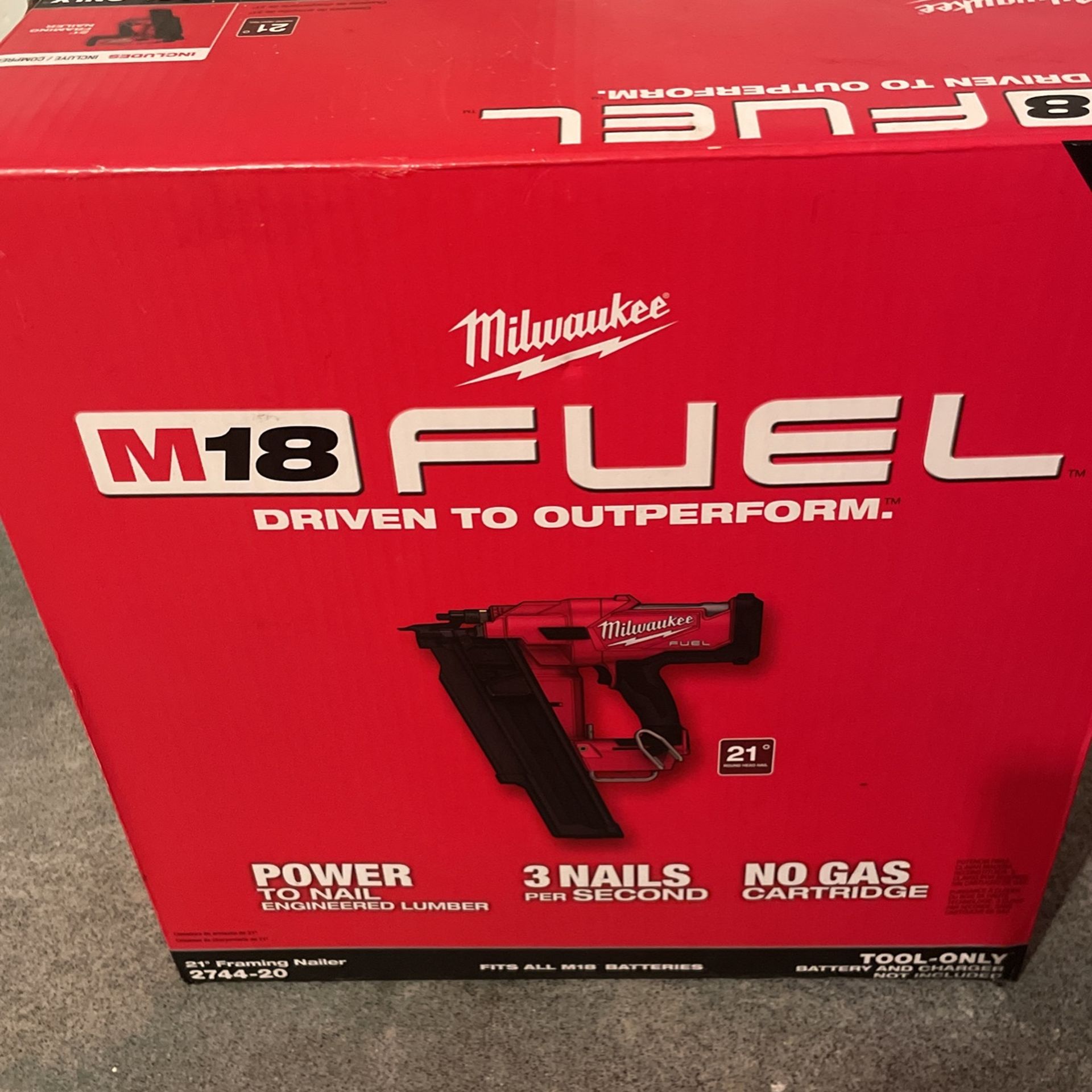 Brand New Milwaukee 2744-20 M18 FUEL 21-Degree Framing Nailer - Tool Only