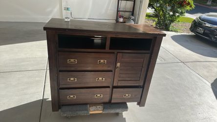Dresser Tv Stand