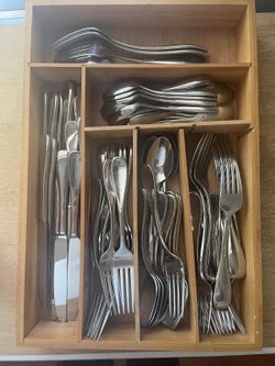 Oneida flatware set