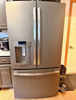 GE Refrigerator