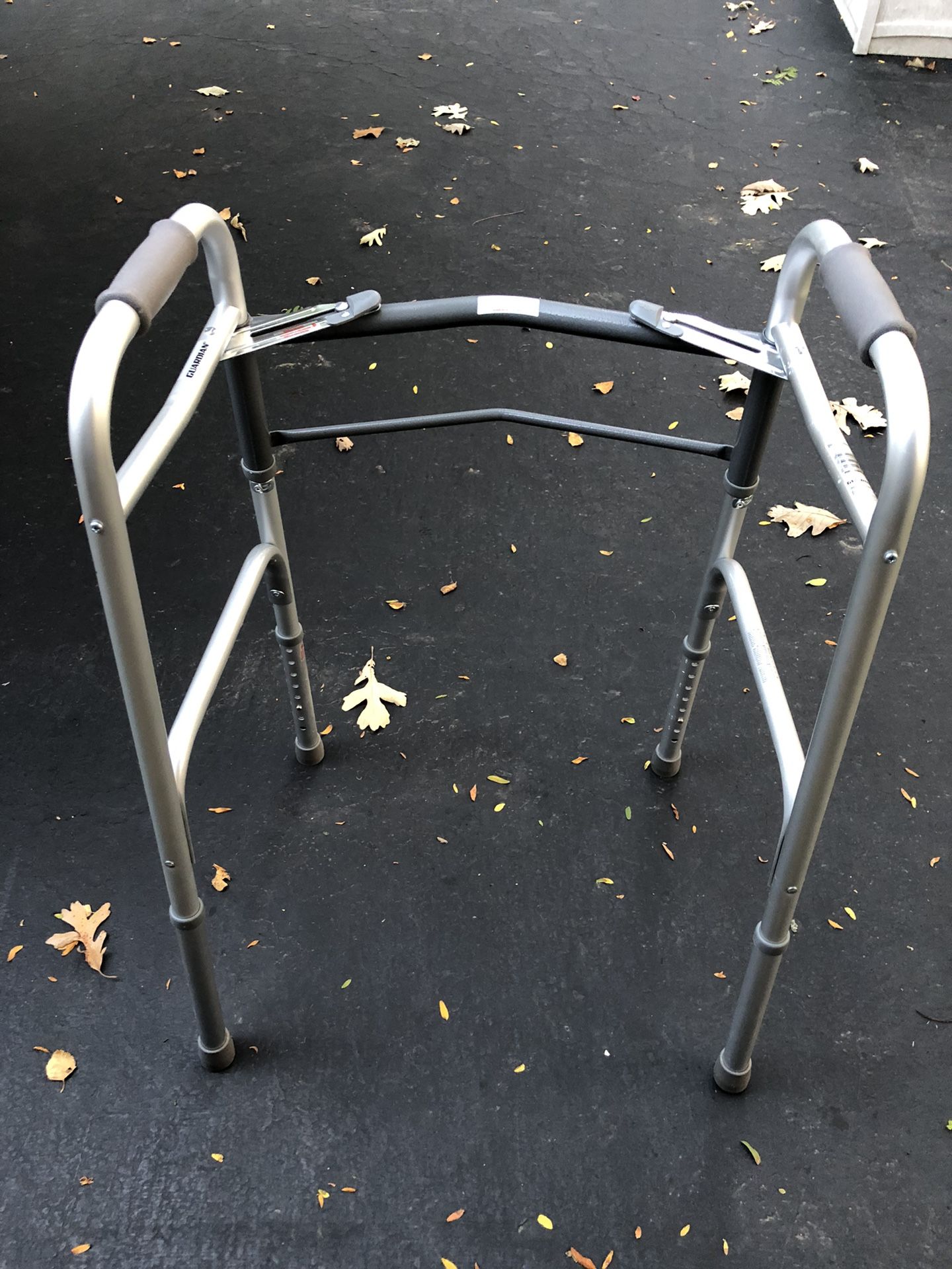 Adult walker