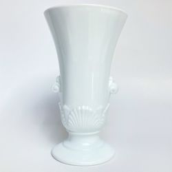 1930s-1940s Anchor Hocking Vitrock Milk Glass Vase - 7 3/4”
