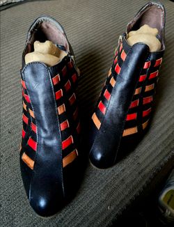 L'Artiste Spring Step women's size 10