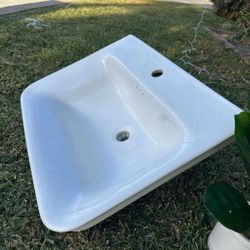 BRAND NEW🔥🔥🔥 23.62" White sink #75 SINK ONLY