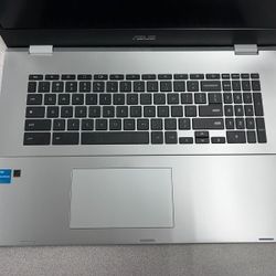 Chromebook - 17.3" - Intel Celeron N4500 - 4GB RAM - 64GB eMMC - Transparent Silver