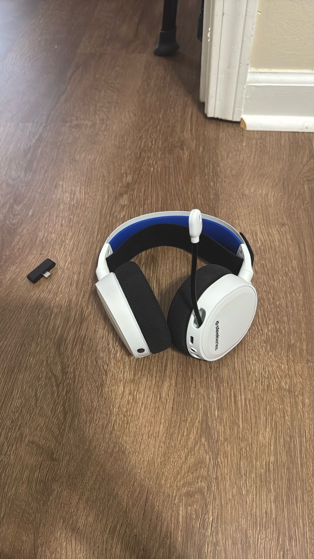 Used steelseries wireless headset