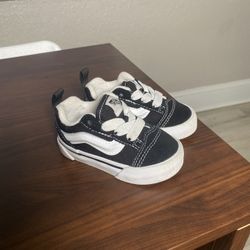 Toddler knu skool vans size 5