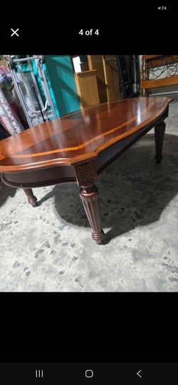 TRADITIONAL INLAY WOOD COFFEE TABLE
