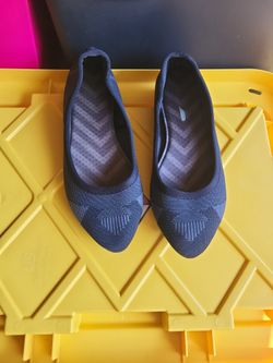 Sketchers Flat Shoes