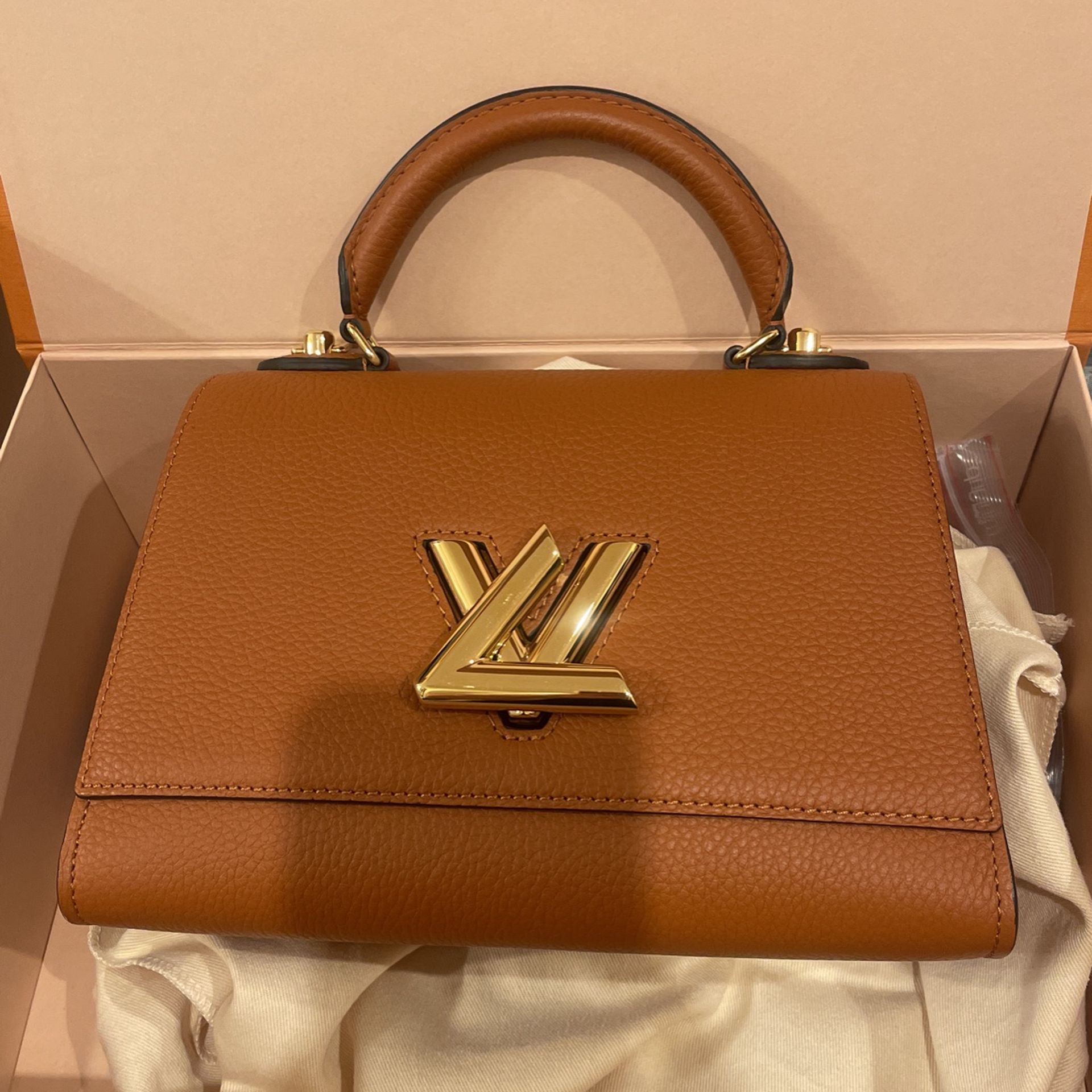 Louis Vuitton Twist PM Oh Tau Caramel