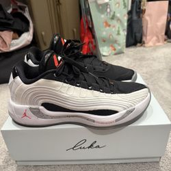 Jordan Luka 4