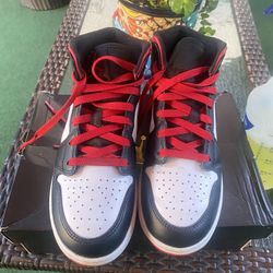 AIR JORDAN 1 MID (GS)