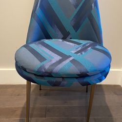 BEAUTIFUL SMALL RESTORATION HARDWARE CHAIR