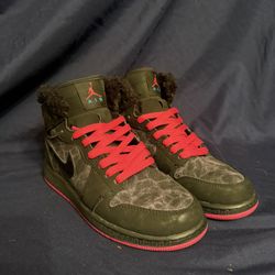 Rare Women’s Jordan 1 Mid!! Women’s Size 8.5