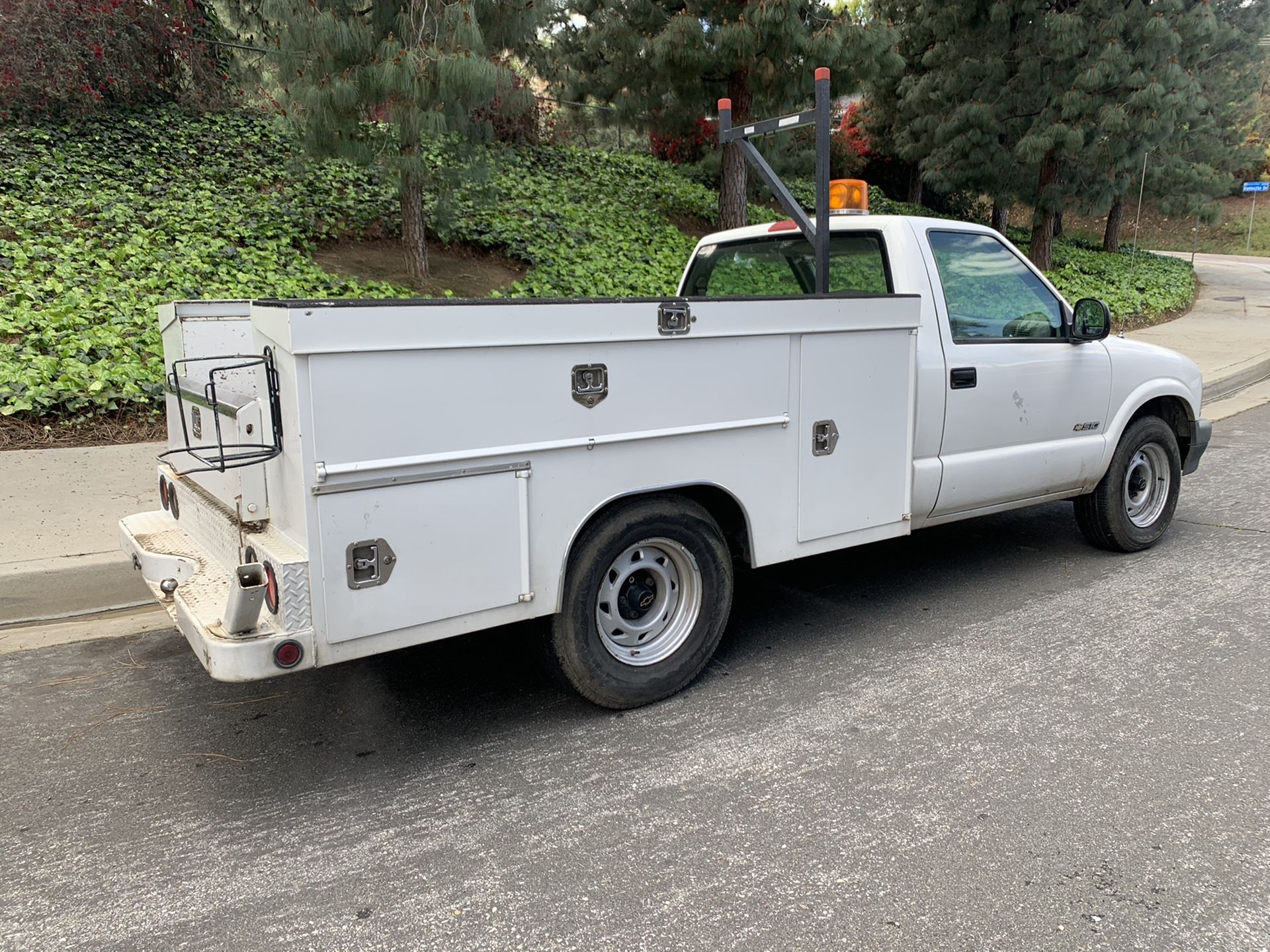 1997 Chevrolet S10 utility truck for Sale in Hacienda Heights, CA OfferUp