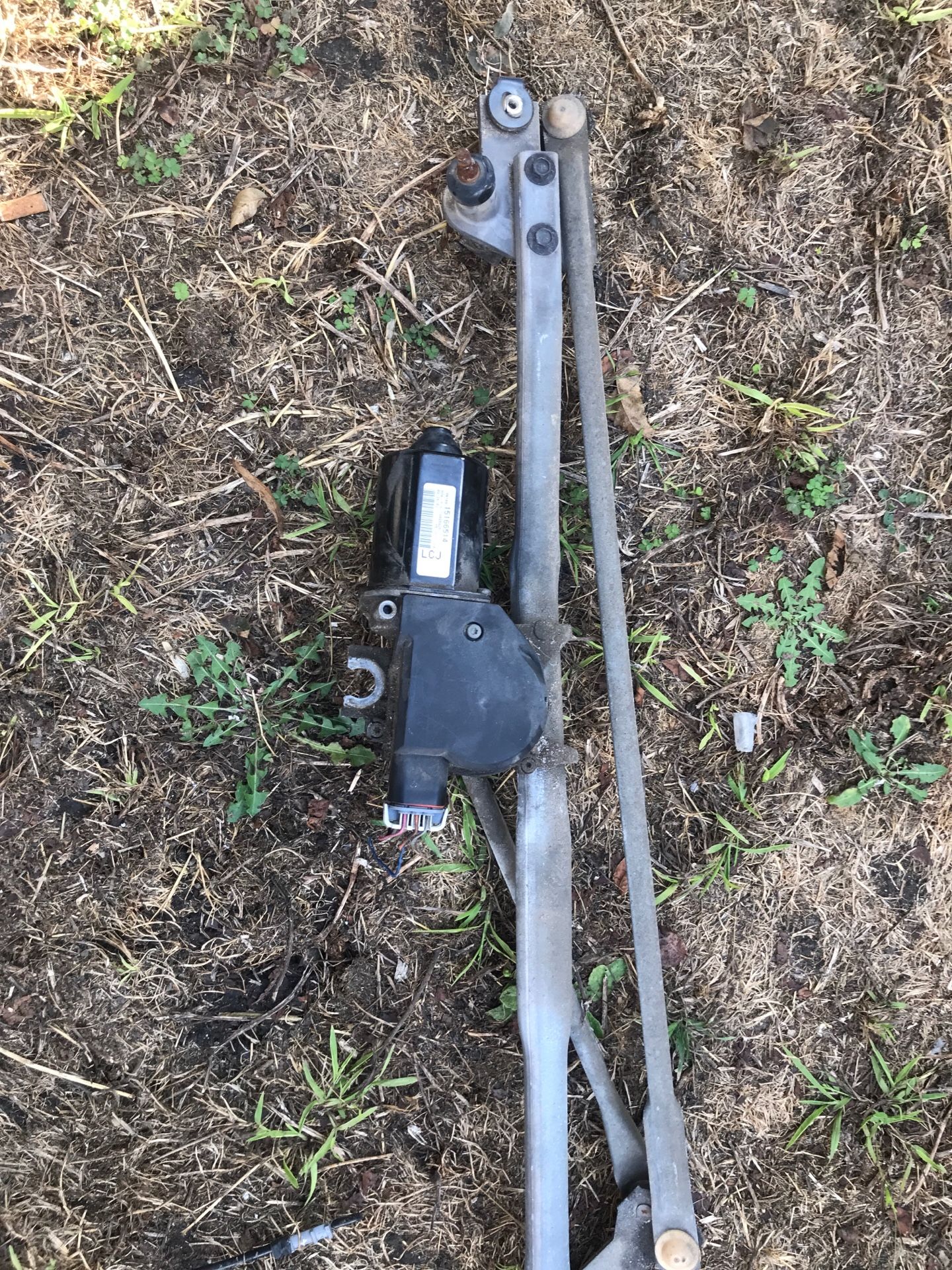 Windshield wiper motor, come off 03 Escalade