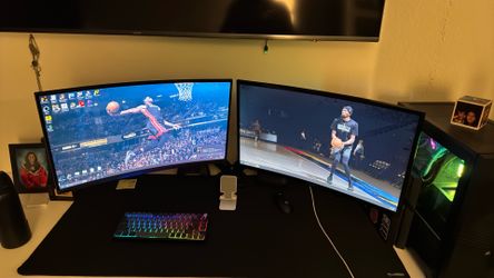 Samsung Monitor Bundle with Arm Mount