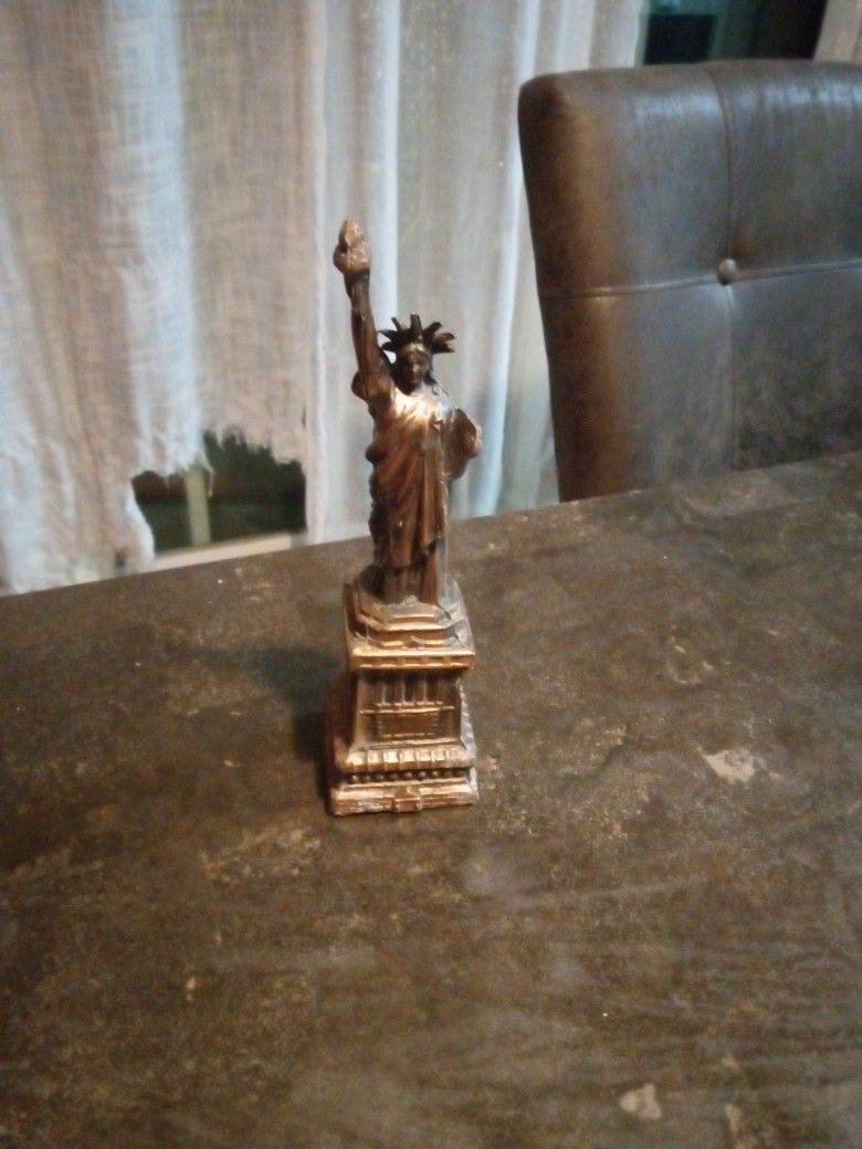 Vintage Statue of Liberty Figurine: Cast Metal Antiqued Gold Tone 9.5 in. Tall