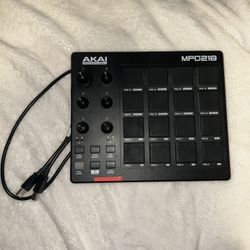 Akai MPD218 Music Pad