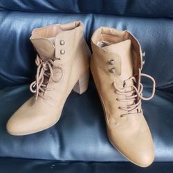 Woman Size 11m Heel Boot Like New, Never Used