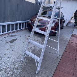 Good Condition 6 Feet And More Sizes Available Aluminum Ladder’s