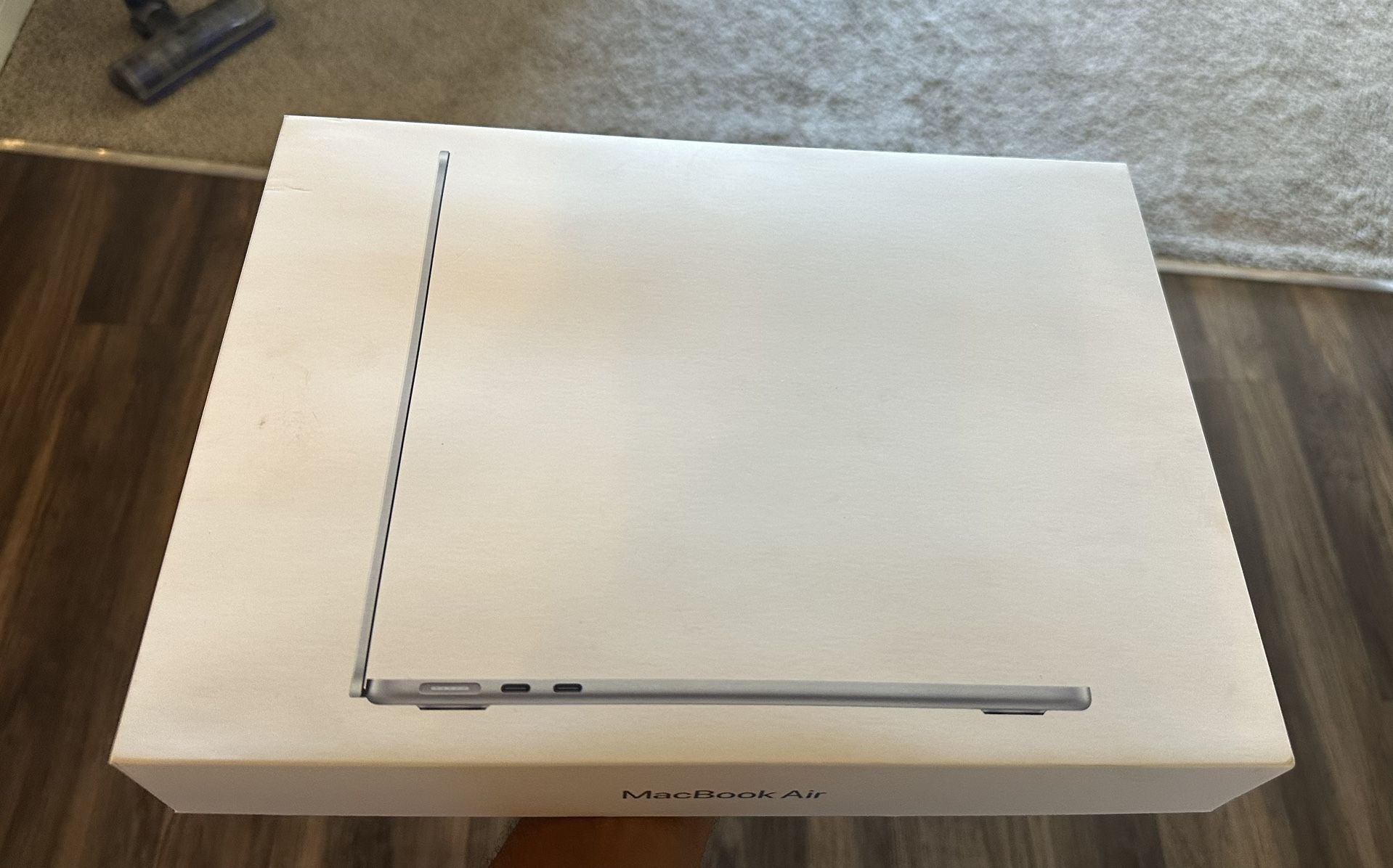 MacBook Air 13-inch M4 256gb Brand New 