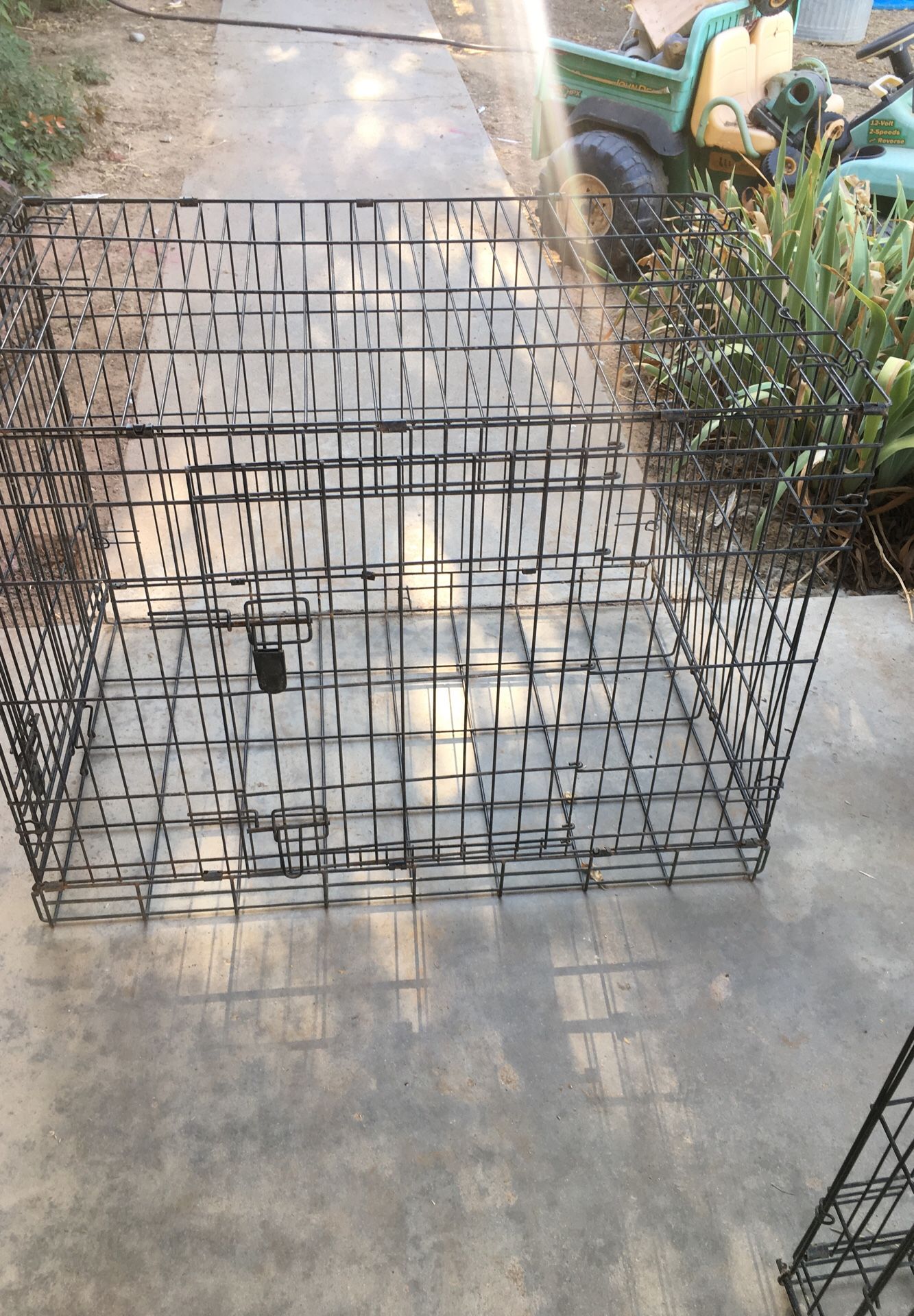 Dog crate