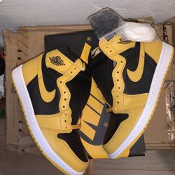 Jordan 1 Retro High Pollen Size 8