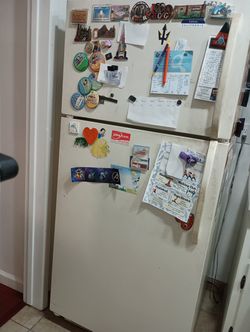 18.2 cu ft fridge