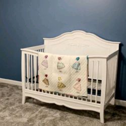 4 IN 1 Crib With Mattress 