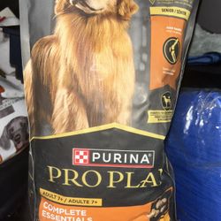 Purina Pro Plan Complete Essentials Shredded Blend Senior 7+ Dog Food
