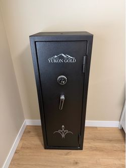 Yukon Gold Gun Safe 58” Fire Safe 12 Gun Capacity Works Great