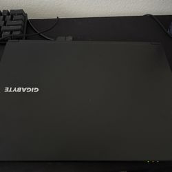 Gigabyte G6 Kf Gaming Laptop 