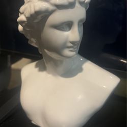 10 Inch Statue Decoration