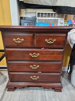 Four drawer side dresser