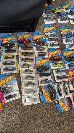 Hot wheels and lots of vintage items