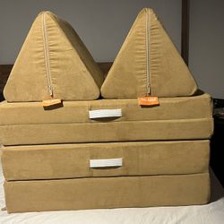 Nugget Couch Need Gone Asap 