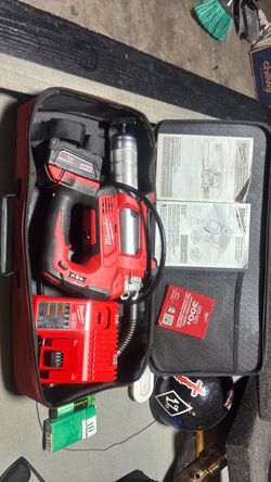 Milwaukee M18 Cordless Grease Gun Kit