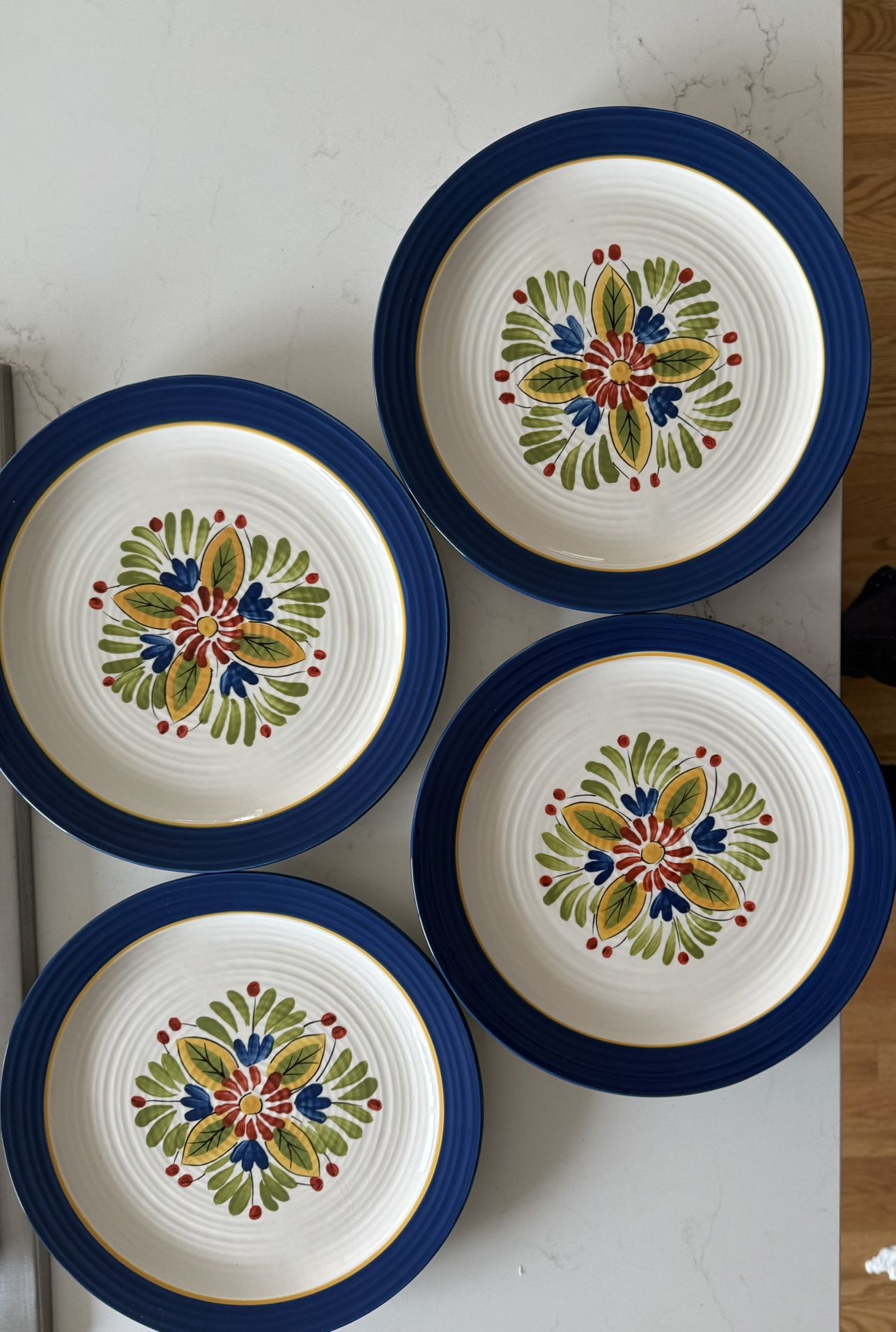 Set Of 4 Clay Art Valentia Hand Painted Dinner Plate