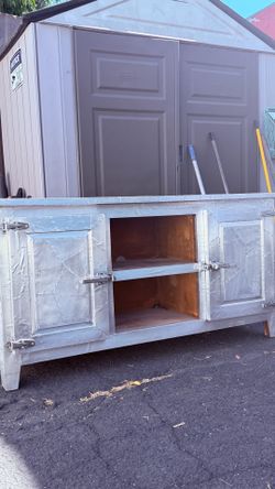 Custom-made shelf drawer